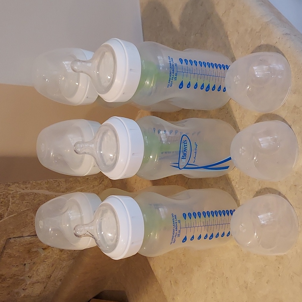 Dr. Brown's 9ozs Plastic Anti-Colic Wide Neck Baby Bottles, Set of 6, Like New